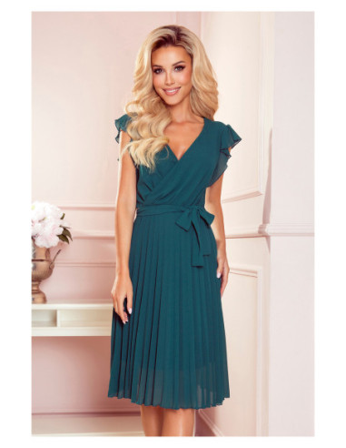 Woman's Pleated Dress with a neckline and frills Green 